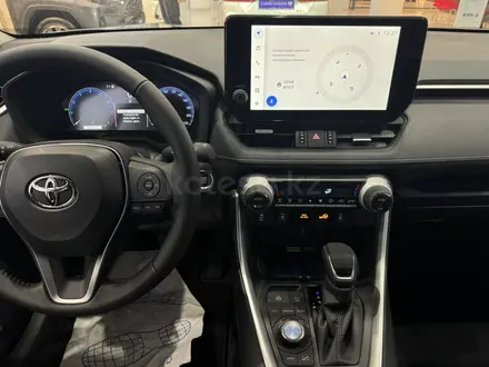 Toyota RAV4 Luxe 2025 года за 24 490 000 тг. в Атырау – фото 12