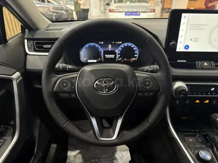 Toyota RAV4 Luxe 2025 года за 24 490 000 тг. в Атырау – фото 13