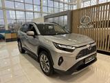 Toyota RAV4 Luxe 2025 года за 24 490 000 тг. в Атырау – фото 3