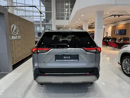 Toyota RAV4 Luxe 2025 года за 24 490 000 тг. в Атырау – фото 5