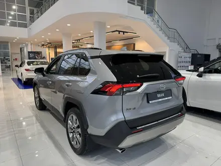 Toyota RAV4 Luxe 2025 года за 24 490 000 тг. в Атырау – фото 6