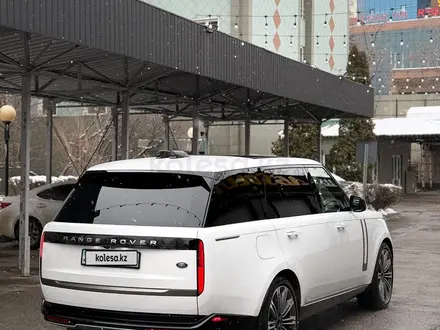 Land Rover Range Rover 2022 года за 72 000 000 тг. в Алматы – фото 7