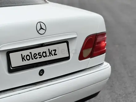 Mercedes-Benz E 230 1996 года за 2 200 000 тг. в Караганда – фото 16