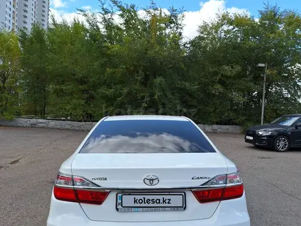 Toyota Camry 2014 года за 11 200 000 тг. в Астана – фото 4