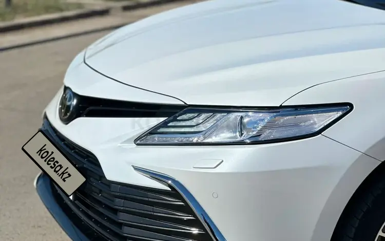 Toyota Camry 2023 года за 19 500 000 тг. в Уральск