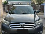 Toyota Highlander 2011 годаүшін7 500 000 тг. в Актобе