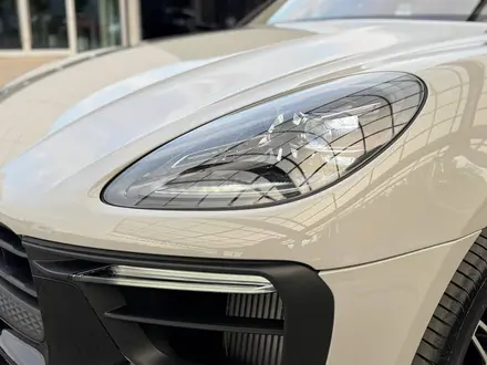 Porsche Macan 2025 года за 68 700 000 тг. в Алматы – фото 22