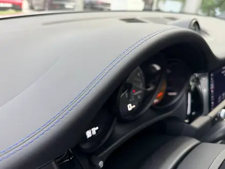 Porsche Macan 2025 года за 68 700 000 тг. в Алматы – фото 13
