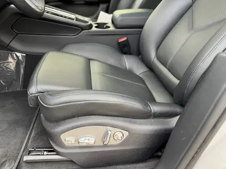 Porsche Macan 2025 года за 68 700 000 тг. в Алматы – фото 12
