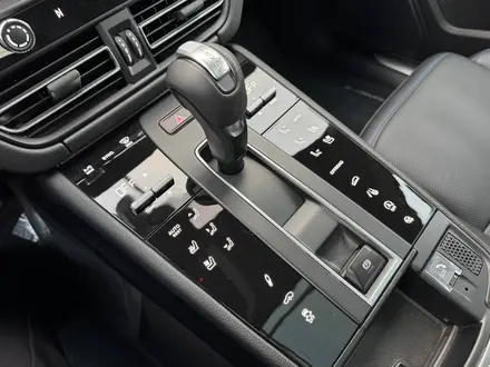 Porsche Macan 2025 года за 68 700 000 тг. в Алматы – фото 15