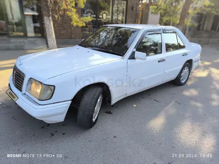 Mercedes-Benz E 300 1990 года за 1 000 000 тг. в Алматы – фото 2