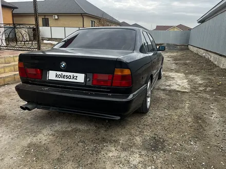 BMW 520 1991 года за 2 300 000 тг. в Атырау – фото 3