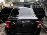 ВАЗ (Lada) Granta 2190 2015 годаүшін1 800 000 тг. в Усть-Каменогорск – фото 2