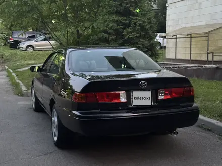 Toyota Camry 2000 года за 3 300 000 тг. в Алматы – фото 14