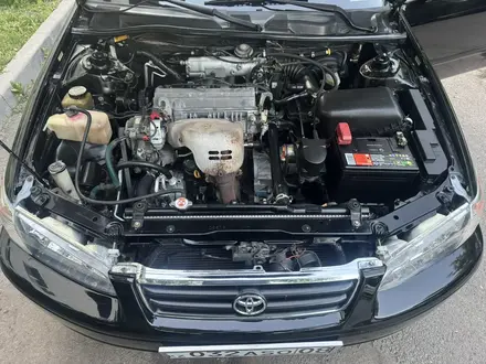 Toyota Camry 2000 года за 3 300 000 тг. в Алматы – фото 20