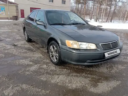 Toyota Camry 2001 года за 3 300 000 тг. в Экибастуз