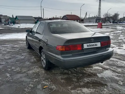 Toyota Camry 2001 года за 3 300 000 тг. в Экибастуз – фото 3