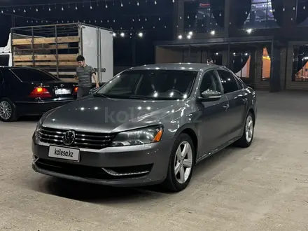 Volkswagen Passat 2012 года за 4 300 000 тг. в Атырау – фото 6