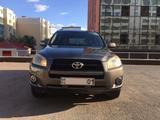 Toyota RAV4 2011 года за 8 233 571 тг. в Астана