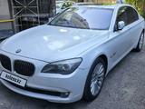 BMW 750 2010 года за 11 000 000 тг. в Алматы