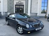 Mercedes-Benz E 320 2000 года за 2 950 000 тг. в Шиели