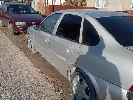 Opel Vectra 1998 года за 500 000 тг. в Жетысай – фото 5