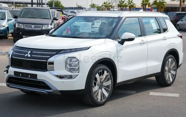 Mitsubishi Outlander 2026 года за 16 700 000 тг. в Семей