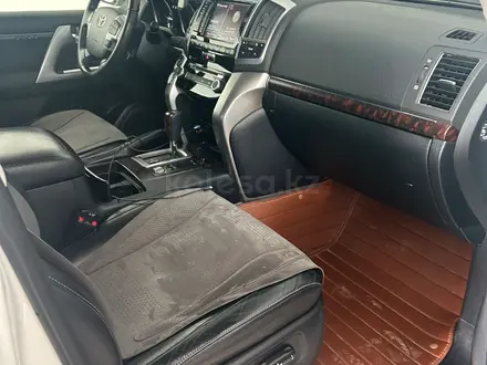 Toyota Land Cruiser 2013 года за 24 500 000 тг. в Актобе – фото 42