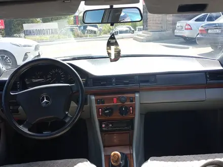 Mercedes-Benz E 230 1990 года за 1 700 000 тг. в Караганда – фото 15