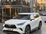 Toyota Highlander 2021 года за 22 000 000 тг. в Астана – фото 2