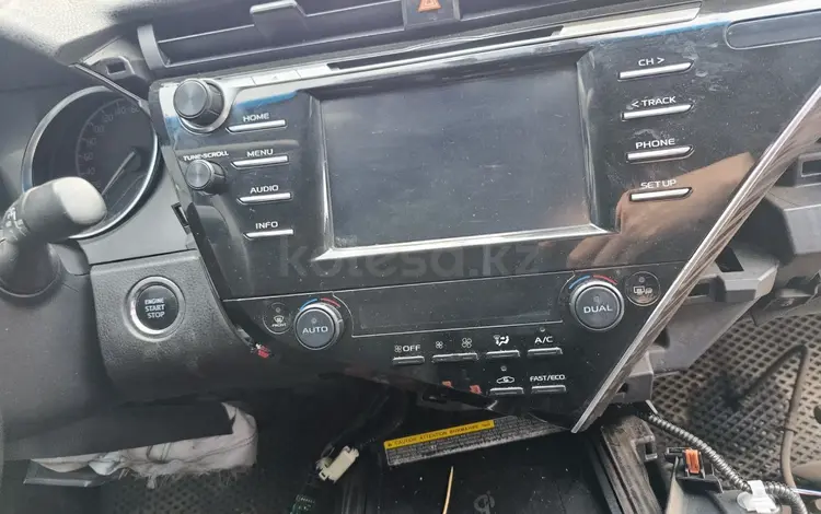 Магнитола и климат-контроль для Toyota Camry 70 за 120 000 тг. в Тараз