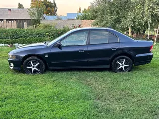 Mitsubishi Galant