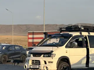 Mitsubishi Delica