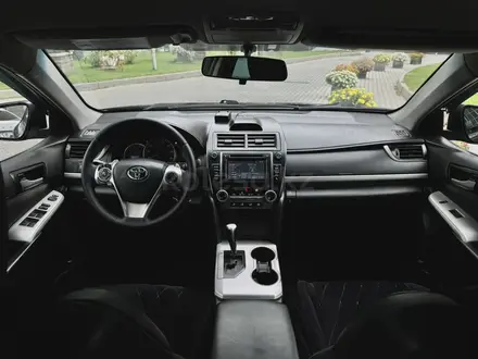 Toyota Camry 2014 года за 6 780 000 тг. в Алматы – фото 12