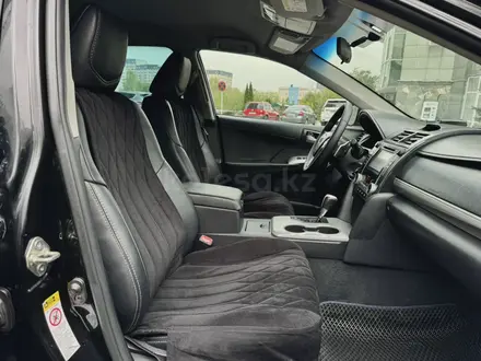 Toyota Camry 2014 года за 6 780 000 тг. в Алматы – фото 16