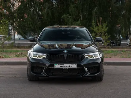 BMW M5 2018 года за 42 500 000 тг. в Астана – фото 2