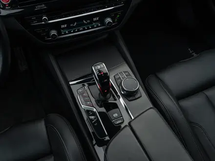 BMW M5 2018 года за 42 500 000 тг. в Астана – фото 29