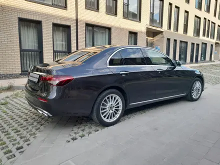 Mercedes-Benz E 200 2022 года за 29 800 000 тг. в Алматы – фото 17