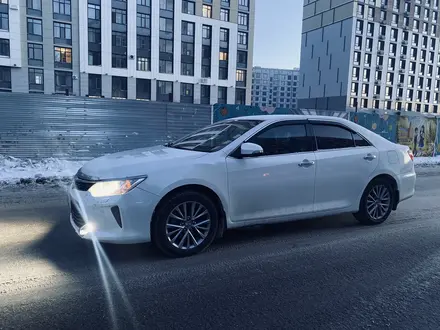 Toyota Camry 2016 года за 10 900 000 тг. в Астана – фото 4