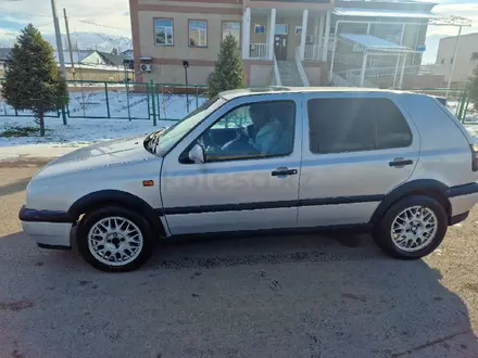 Volkswagen Golf 1993 года за 1 400 000 тг. в Мерке – фото 12