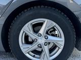 Диски от Хюндай Сонаты оригинальные диски с шинами! за 240 000 тг. в Астана