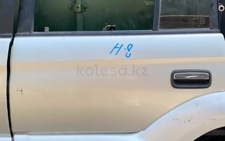 Задняя дверь за 20 000 тг. в Астана