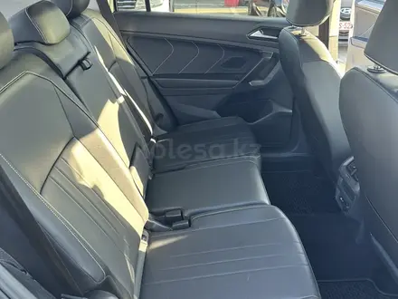 Volkswagen Tiguan 2022 года за 16 300 000 тг. в Алматы – фото 12