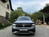 Volkswagen Tiguan 2022 года за 17 500 000 тг. в Алматы