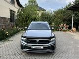 Volkswagen Tiguan 2022 года за 17 500 000 тг. в Алматы – фото 5