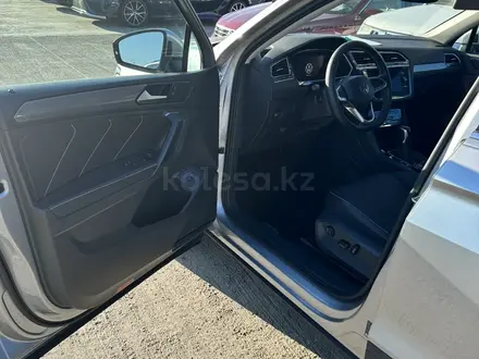 Volkswagen Tiguan 2022 года за 16 300 000 тг. в Алматы – фото 6
