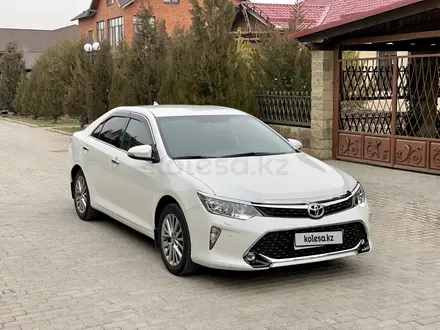 Toyota Camry 2017 года за 13 500 000 тг. в Шымкент