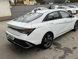 Hyundai Elantra 2023 годаfor8 500 000 тг. в Алматы – фото 4