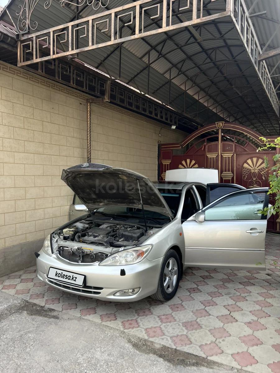 Toyota Camry 2003 г.