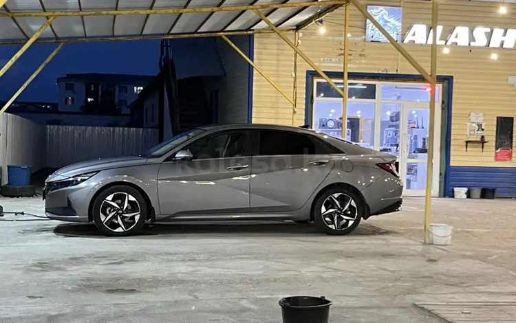 Hyundai Elantra 2022 года за 9 600 000 тг. в Караганда
